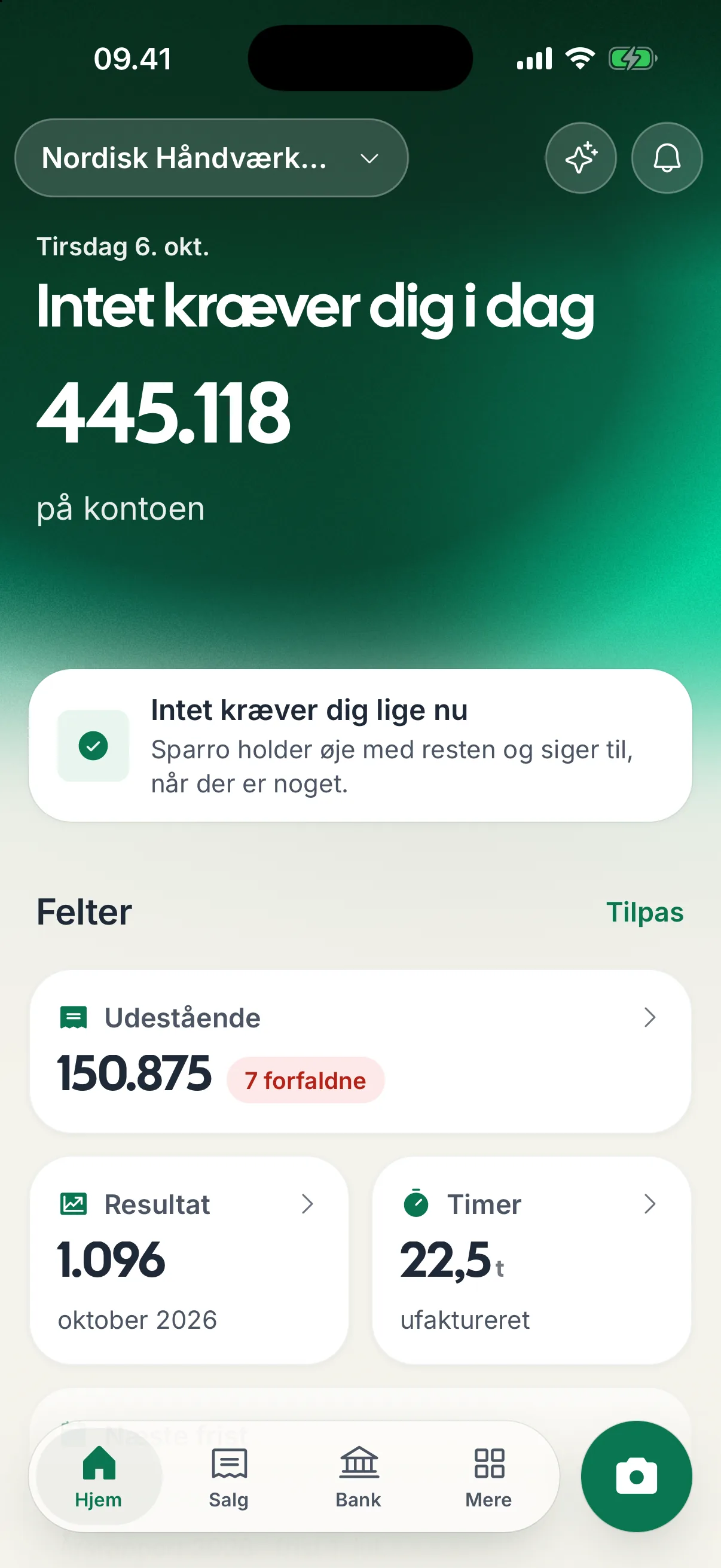 Hjem i Sparro-appen: kassebeholdning 445.118 kr., 150.875 kr. udestående og resultat for oktober.